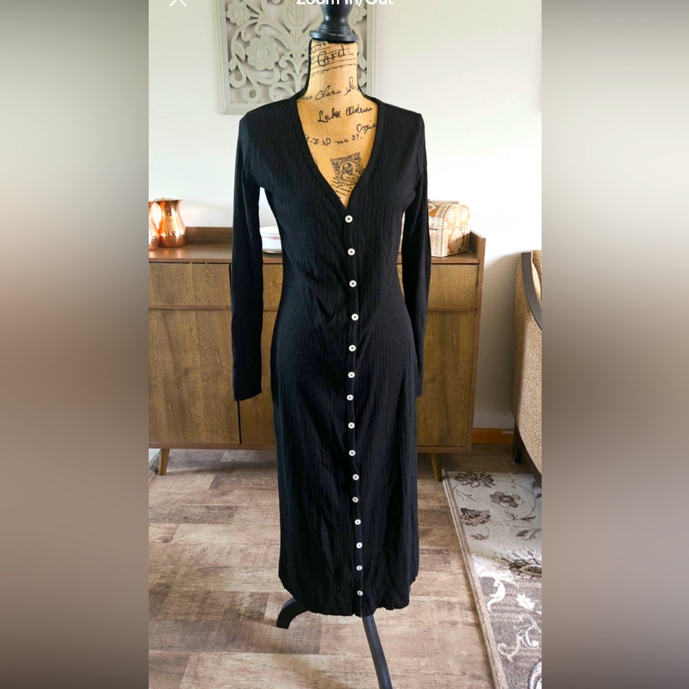 Great black button down dress
Perfect for fall